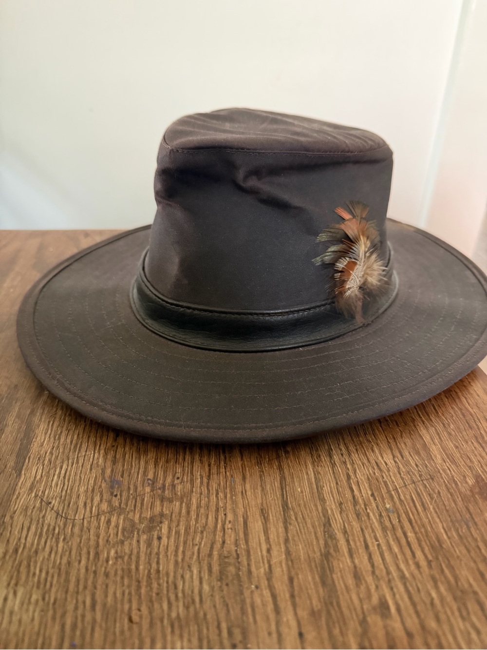 Barbour waxed cotton hat. Size small